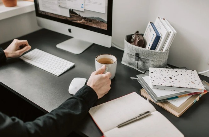 Hukuk Bürolarında Yapay Zeka ile Verimlilik: Zaman Yönetiminden Stratejik Avantaja